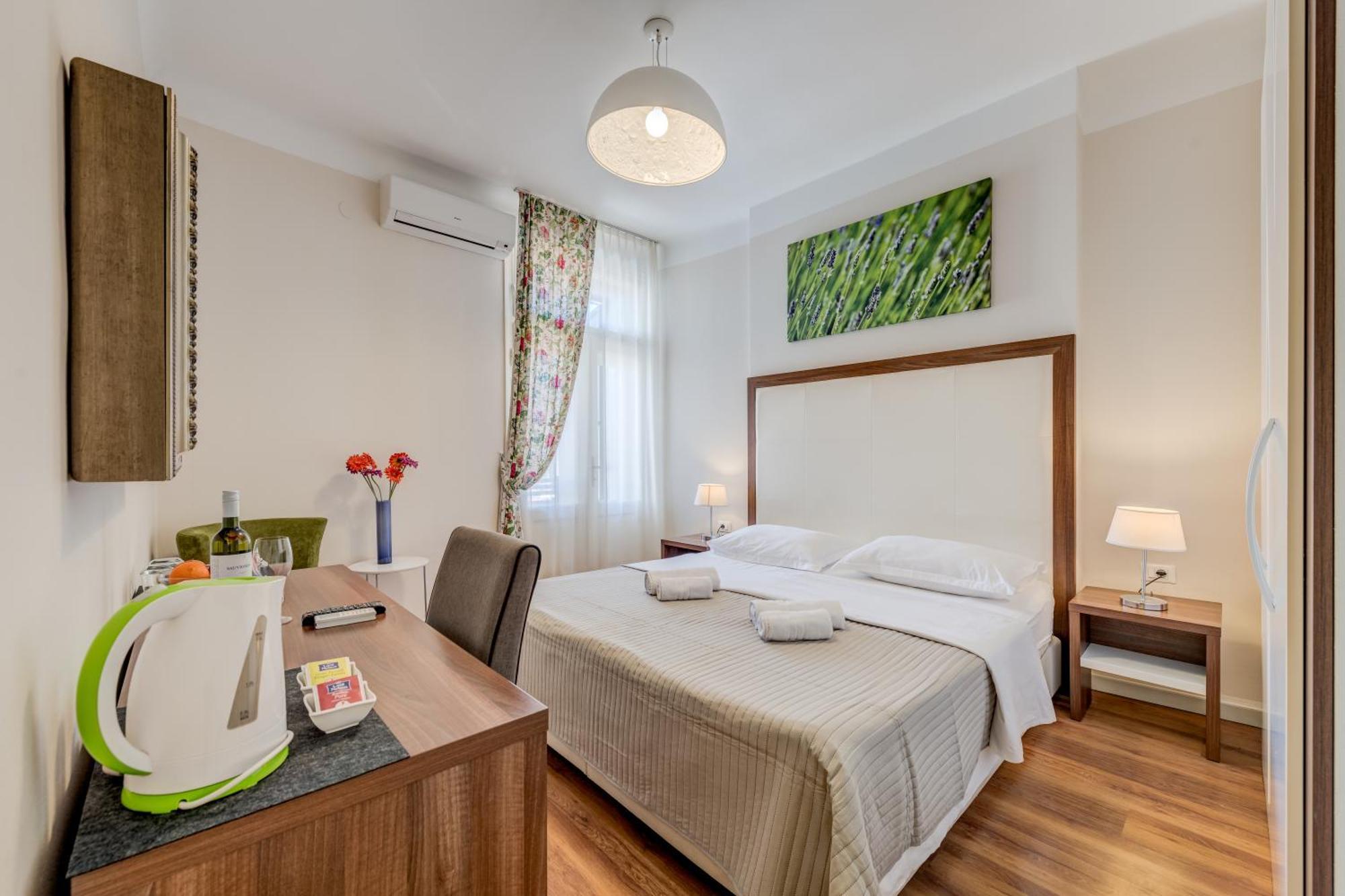 Bastion Luxury Rooms Сплит Экстерьер фото