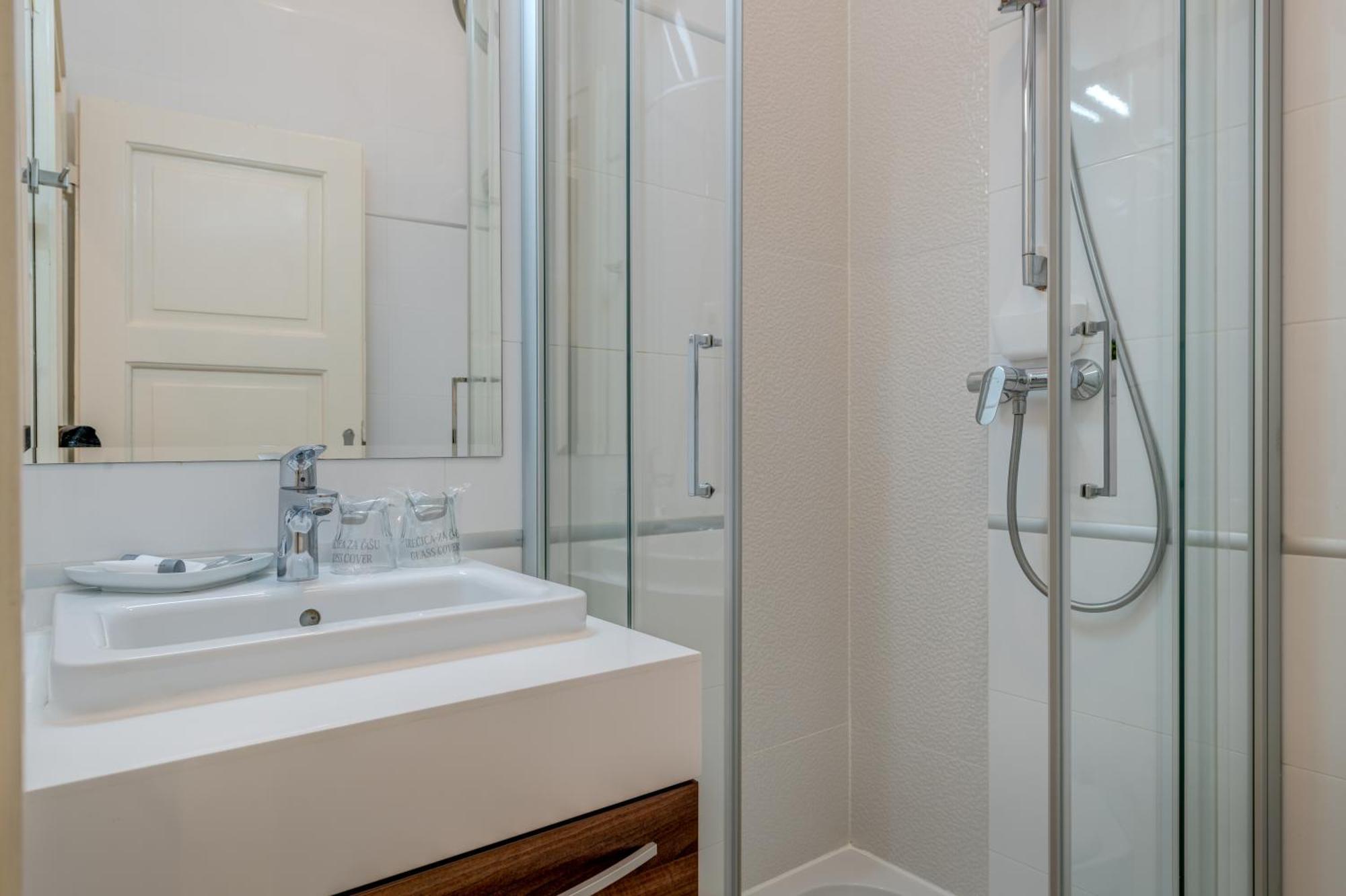 Bastion Luxury Rooms Сплит Экстерьер фото